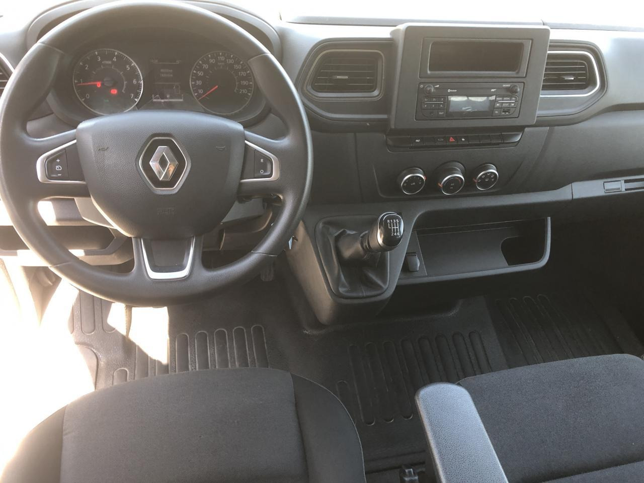 Renault Master F3300 L2H2 2.3 DCI 135CH CABINE APPROFONDIE CONFORT 7 PLACES - 콤비 밴 : 사진 3 Renault Master F3300 L2H2 2.3 DCI 135CH CABINE APPROFONDIE CONFORT 7 PLACES - 콤비 밴 : 사진 3