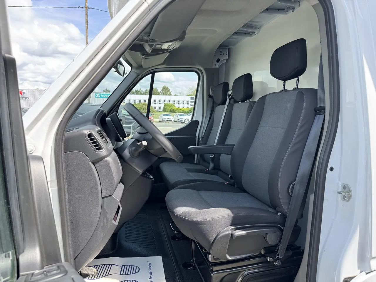 Renault Master F3500 L3H1 2.3 BLUE DCI 145CH CONFORT EUROVI - 기타 기계 : 사진 5 Renault Master F3500 L3H1 2.3 BLUE DCI 145CH CONFORT EUROVI - 기타 기계 : 사진 5