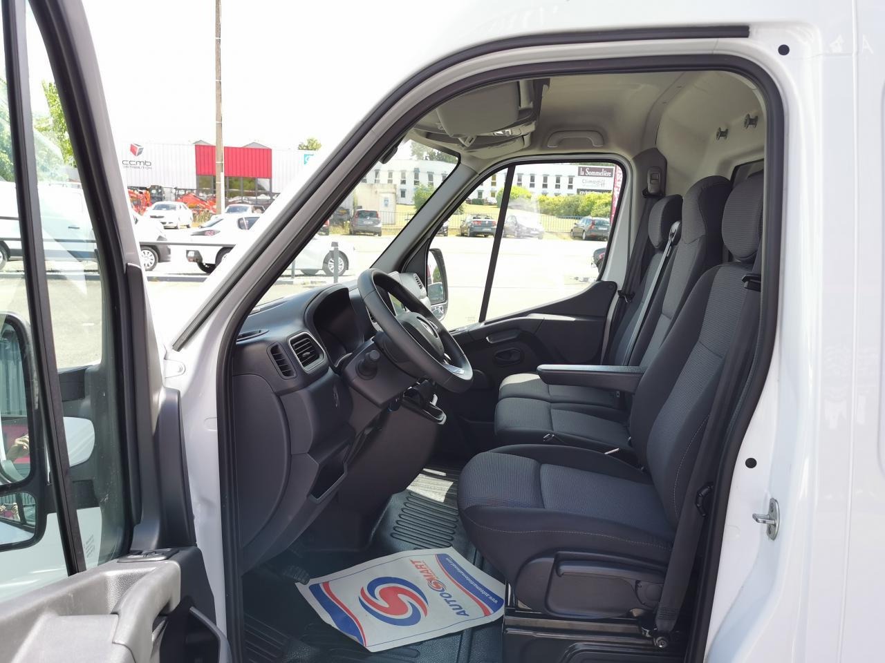 Renault Master Grand Confort F3500 L3H2 2.3 Energy dCi - 150 III FOURGON Fourgon L3H2 Traction PHASE 3 - 패널 밴 : 사진 5 Renault Master Grand Confort F3500 L3H2 2.3 Energy dCi - 150 III FOURGON Fourgon L3H2 Traction PHASE 3 - 패널 밴 : 사진 5