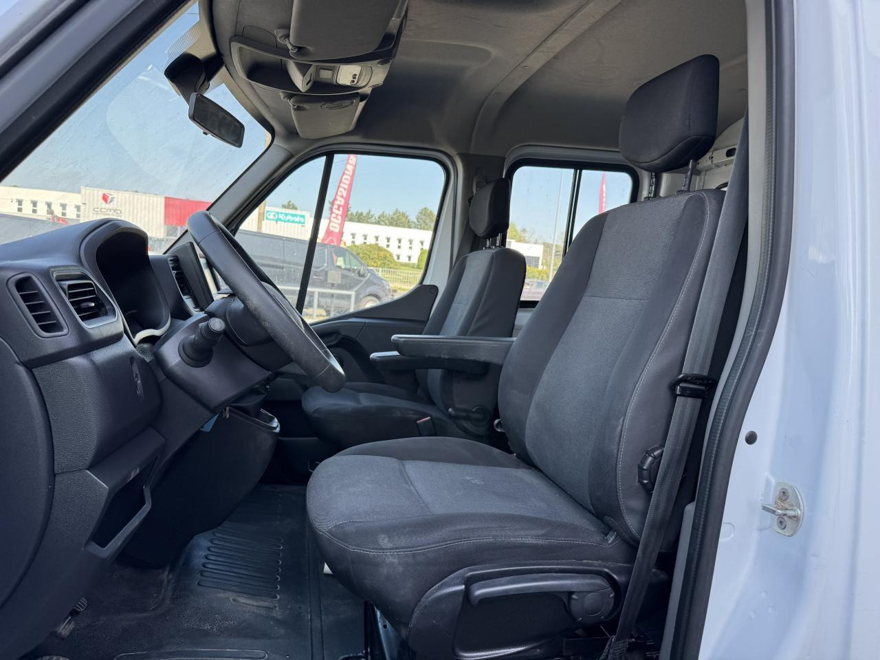 Renault Master combi RENAULT 3T5 BENNE + COFFRE RJ DOUBLE CABINE 6 PL 2.3 DCI 130 CH CONFORT + GPS + REGUL + CLIM - 덤프 밴 : 사진 4 Renault Master combi RENAULT 3T5 BENNE + COFFRE RJ DOUBLE CABINE 6 PL 2.3 DCI 130 CH CONFORT + GPS + REGUL + CLIM - 덤프 밴 : 사진 4