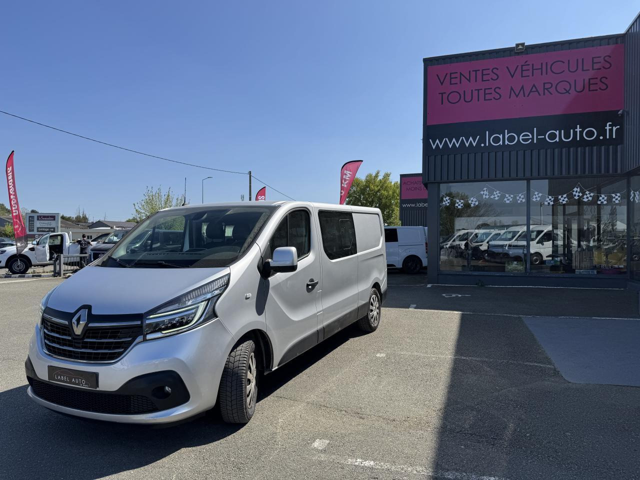 Renault Trafic L2H1 2.0 DCI 145CH CABINE APPROFONDIE 6 PLACES CONFORT EDC - 콤비 밴 : 사진 4 Renault Trafic L2H1 2.0 DCI 145CH CABINE APPROFONDIE 6 PLACES CONFORT EDC - 콤비 밴 : 사진 4
