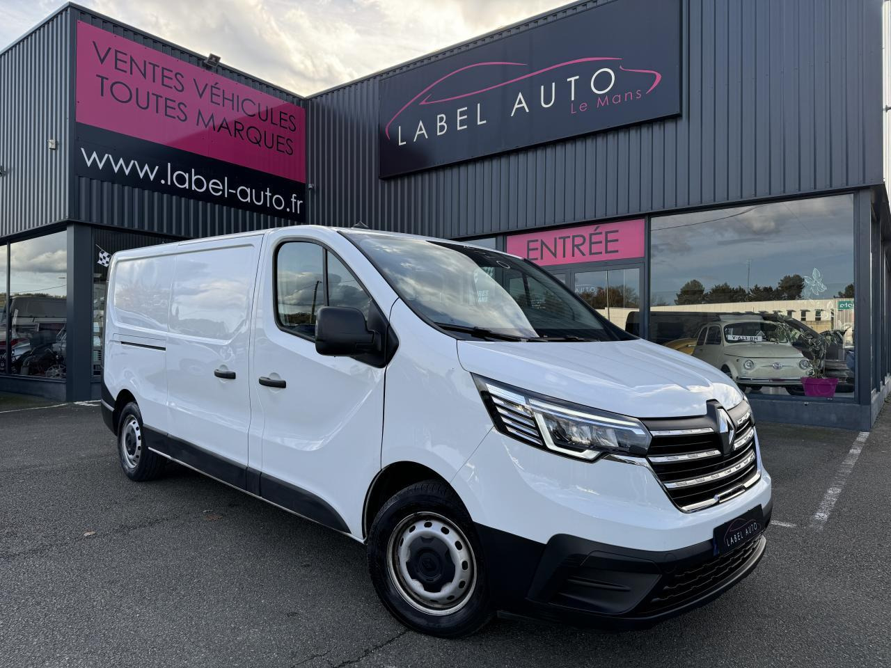 Renault Trafic L2H1 3000 Kg 2.0 Blue dCi - 130 III FOURGON Fourgon Grand Confort L2H1 PHASE 3 - 패널 밴 : 사진 1 Renault Trafic L2H1 3000 Kg 2.0 Blue dCi - 130 III FOURGON Fourgon Grand Confort L2H1 PHASE 3 - 패널 밴 : 사진 1
