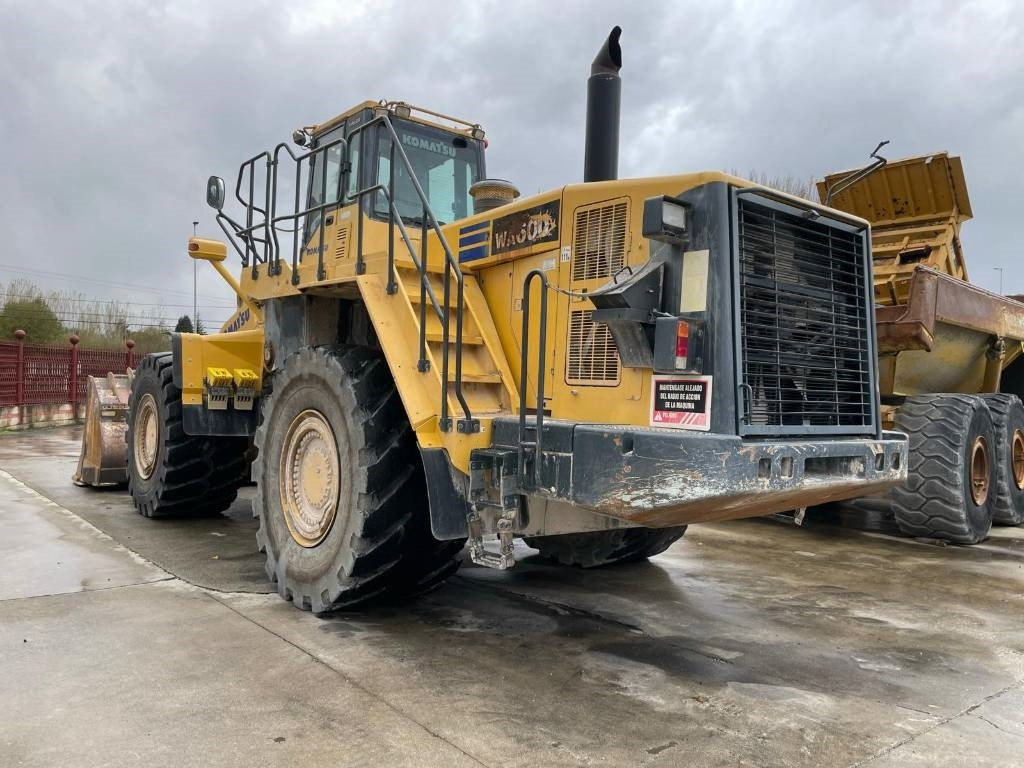 Komatsu WA 600-6 - 휠 로더 : 사진 1 Komatsu WA 600-6 - 휠 로더 : 사진 1