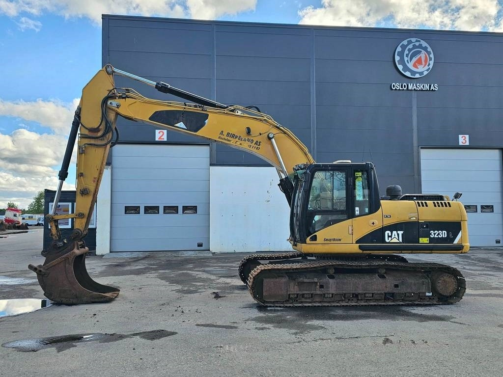 CAT 323 D L - 크롤러 굴삭기 : 사진 2 CAT 323 D L - 크롤러 굴삭기 : 사진 2