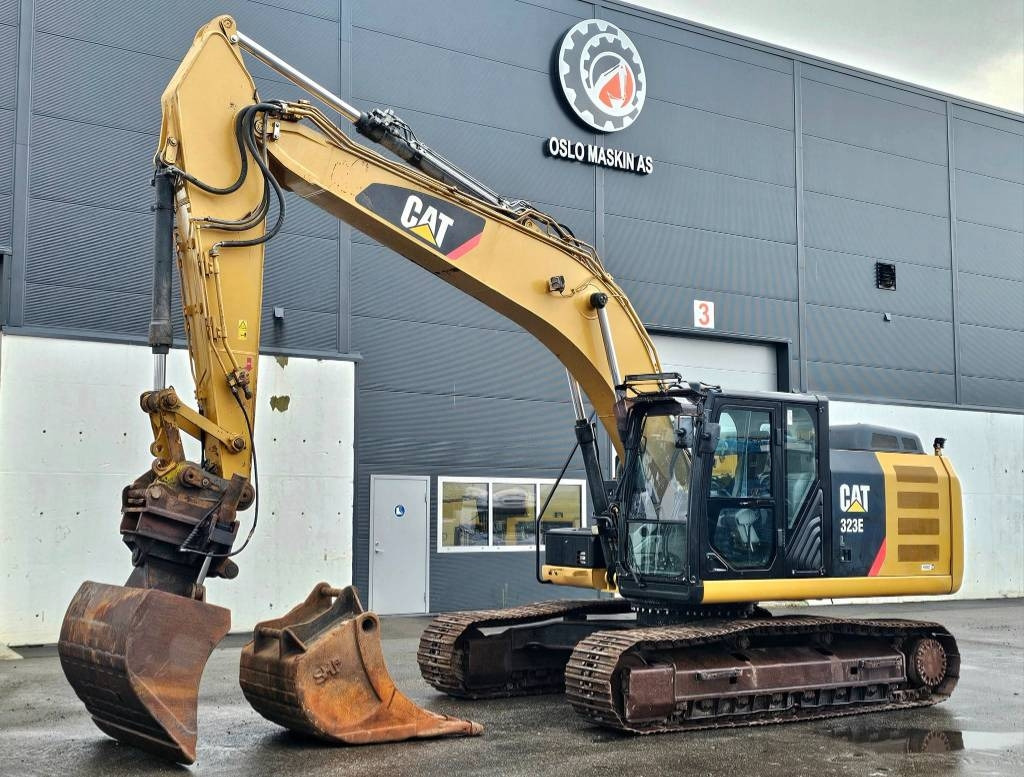 CAT 323 EL - 크롤러 굴삭기 : 사진 1 CAT 323 EL - 크롤러 굴삭기 : 사진 1