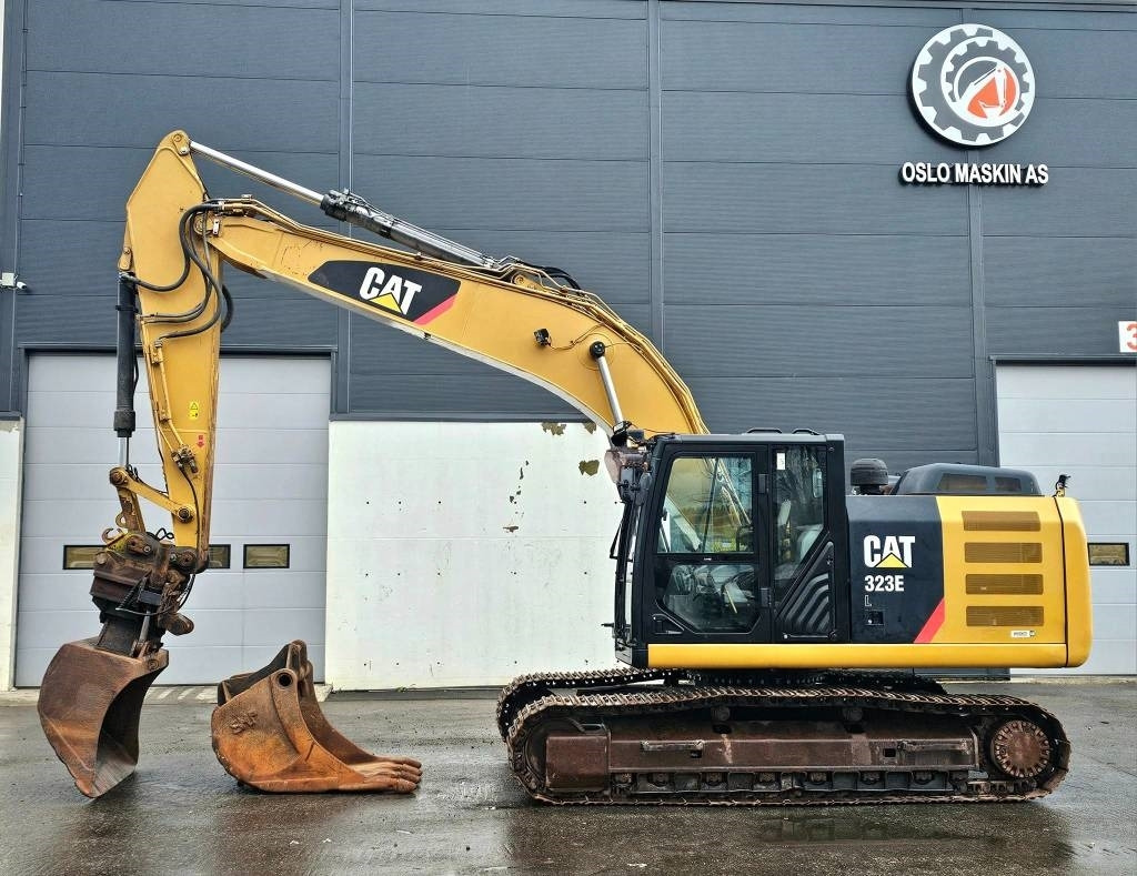 CAT 323 EL - 크롤러 굴삭기 : 사진 2 CAT 323 EL - 크롤러 굴삭기 : 사진 2