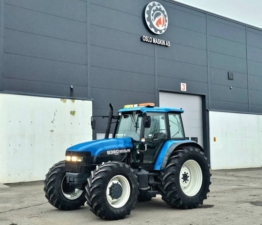 New Holland 8360 DT - 장궤형 트랙터 : 사진 1 New Holland 8360 DT - 장궤형 트랙터 : 사진 1