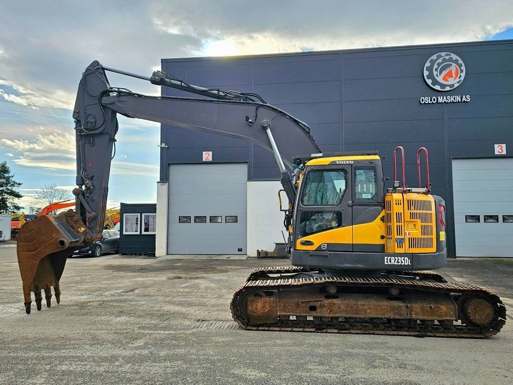 Volvo ECR 235 DL - 크롤러 굴삭기 : 사진 2 Volvo ECR 235 DL - 크롤러 굴삭기 : 사진 2
