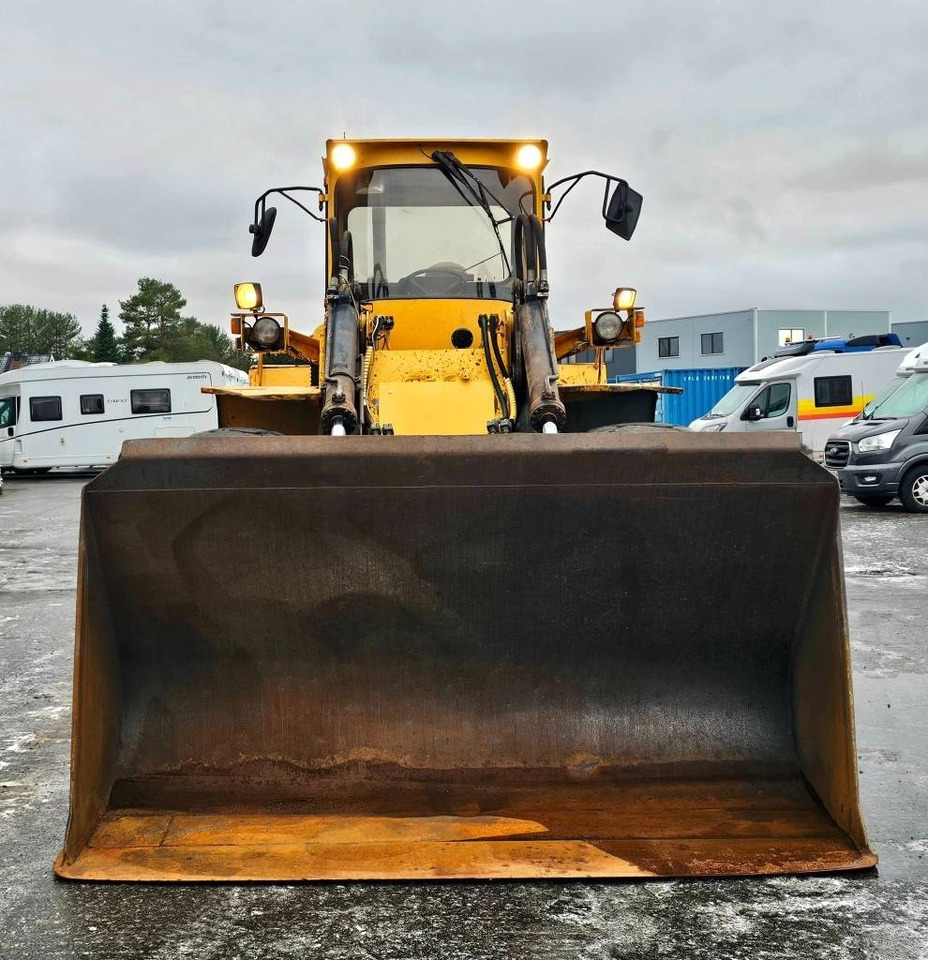 리스 Volvo L 120 Volvo L 120 : 사진 8 리스 Volvo L 120 Volvo L 120 : 사진 8