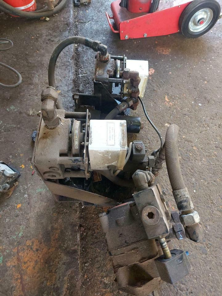 Epoke Salzstreuer Winterdienst Schneckenantrieb Steuerblock - 전기 설비 지자체/ 특수 차량 용 : 사진 3 Epoke Salzstreuer Winterdienst Schneckenantrieb Steuerblock - 전기 설비 지자체/ 특수 차량 용 : 사진 3