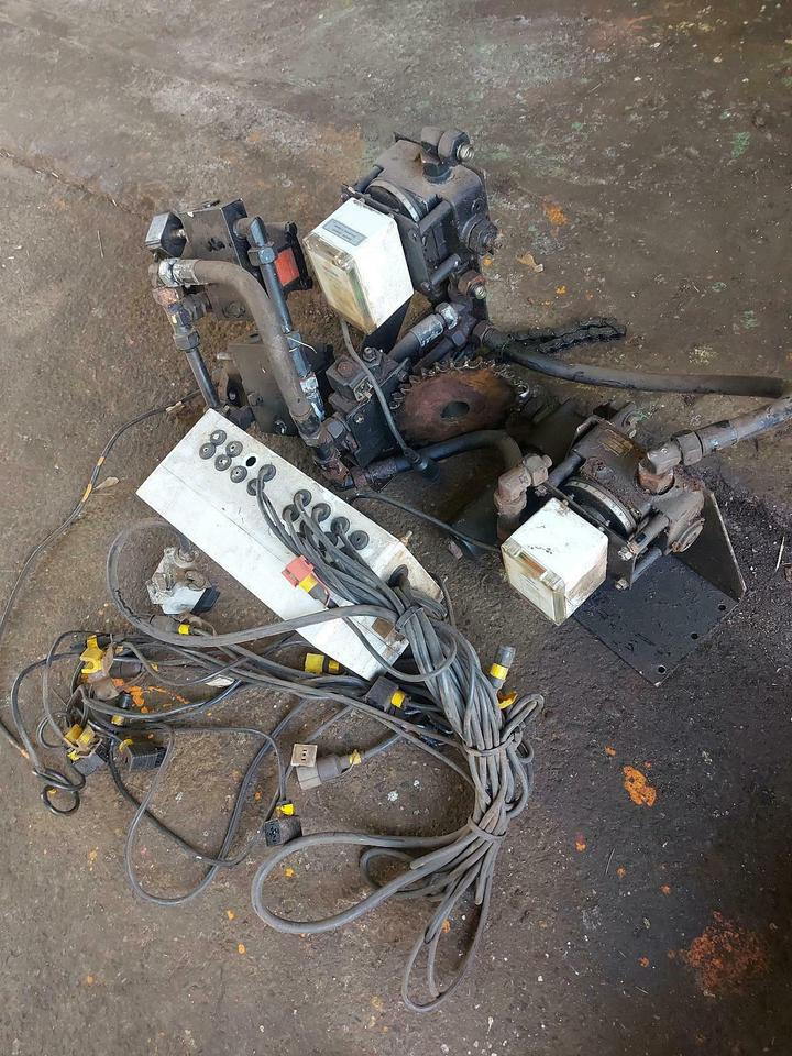 Epoke Salzstreuer Winterdienst Schneckenantrieb Steuerblock - 전기 설비 지자체/ 특수 차량 용 : 사진 4 Epoke Salzstreuer Winterdienst Schneckenantrieb Steuerblock - 전기 설비 지자체/ 특수 차량 용 : 사진 4