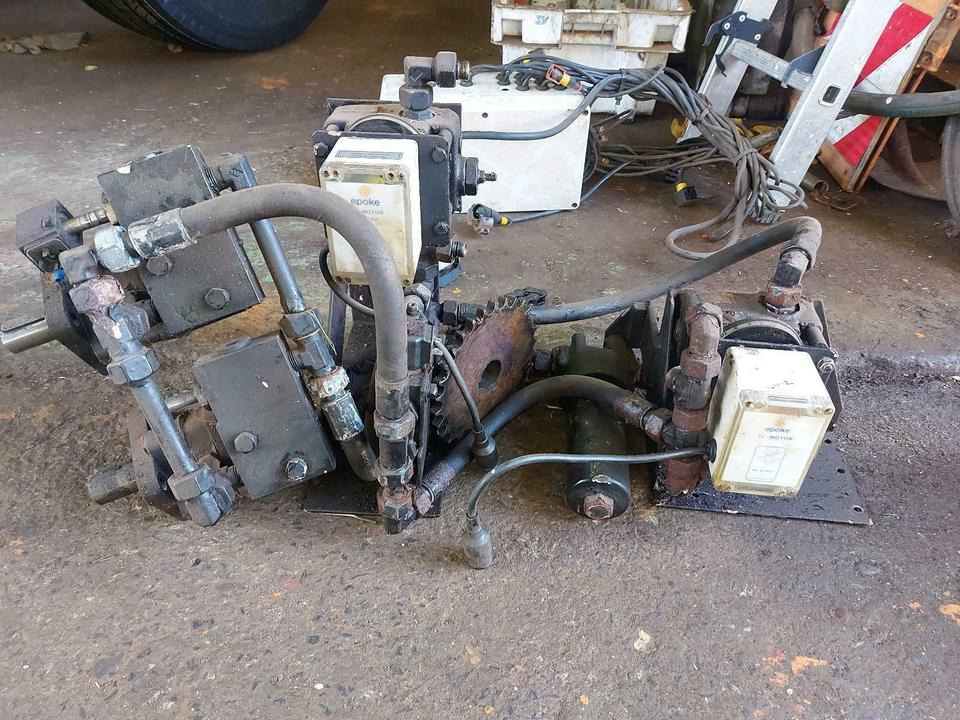 Epoke Salzstreuer Winterdienst Schneckenantrieb Steuerblock - 전기 설비 지자체/ 특수 차량 용 : 사진 5 Epoke Salzstreuer Winterdienst Schneckenantrieb Steuerblock - 전기 설비 지자체/ 특수 차량 용 : 사진 5