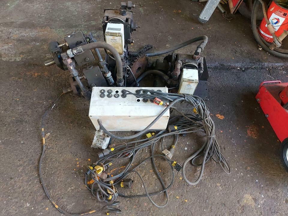 Epoke Salzstreuer Winterdienst Schneckenantrieb Steuerblock - 전기 설비 지자체/ 특수 차량 용 : 사진 1 Epoke Salzstreuer Winterdienst Schneckenantrieb Steuerblock - 전기 설비 지자체/ 특수 차량 용 : 사진 1