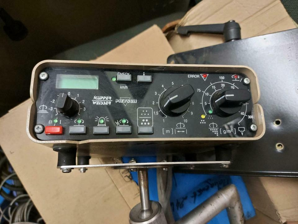 Steuerung Bedienung Küpper Weisser Salzstreuer Bedienpult - 전기 설비 지자체/ 특수 차량 용 : 사진 1 Steuerung Bedienung Küpper Weisser Salzstreuer Bedienpult - 전기 설비 지자체/ 특수 차량 용 : 사진 1