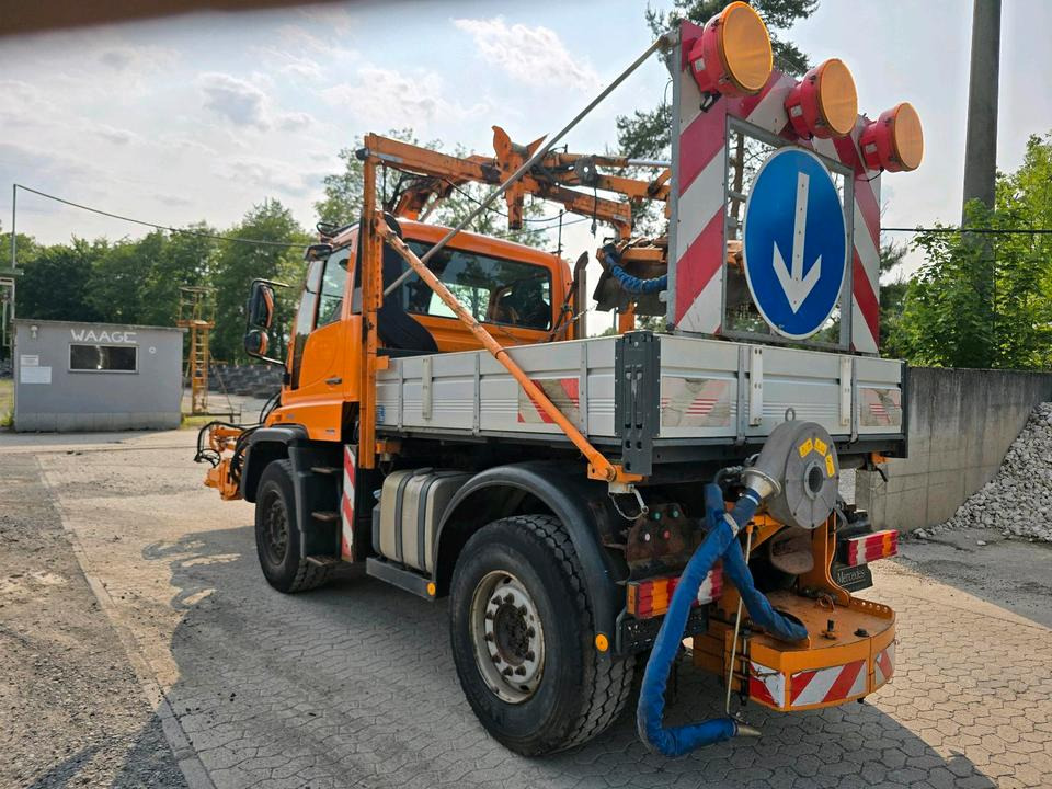 Unimog 405/12 U400 6-Zylinder Mulag Mähausleger MKM 700 UGN UGE 405/10 Mercedes-Benz U 300 500 Böschungsmäher 400 - 제설차량 : 사진 3 Unimog 405/12 U400 6-Zylinder Mulag Mähausleger MKM 700 UGN UGE 405/10 Mercedes-Benz U 300 500 Böschungsmäher 400 - 제설차량 : 사진 3