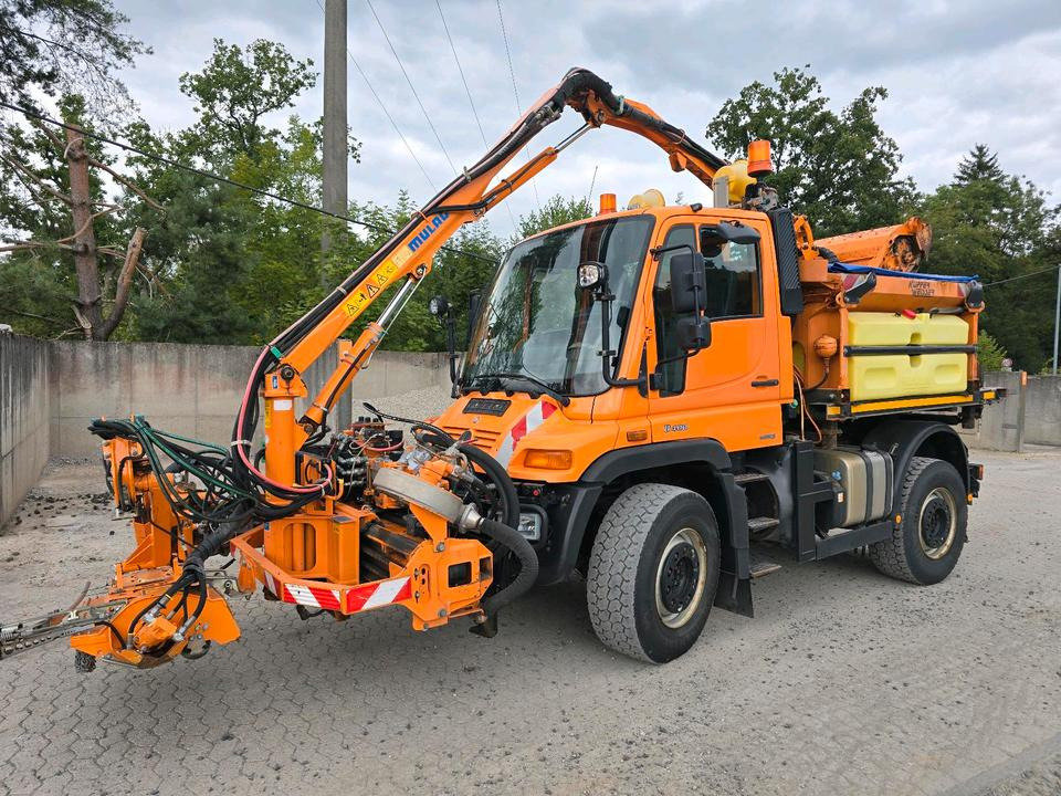 Unimog U400 2013 405/10 405/12 NKS-Z-UGN-43K Bluetec 5 Mercedes-Benz UGE UGN Mulag MKM700 Mähausleger Böschungsmäher Böschungsmulcher Küpper-Weisser IMS Salzstreuer - 제설차량 : 사진 1 Unimog U400 2013 405/10 405/12 NKS-Z-UGN-43K Bluetec 5 Mercedes-Benz UGE UGN Mulag MKM700 Mähausleger Böschungsmäher Böschungsmulcher Küpper-Weisser IMS Salzstreuer - 제설차량 : 사진 1