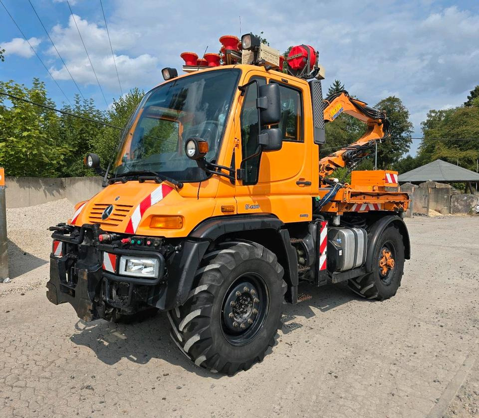 Unimog U400 6-Zylinder 2010 405/10 405/12 NKS-Z-UGN-43K Bluetec 5 Mercedes-Benz UGE UGN Mulag MHU 800 Mähausleger Böschungsmäher Böschungsmulcher Küpper-Weisser IMS Salzstreuer - 제설차량 : 사진 1 Unimog U400 6-Zylinder 2010 405/10 405/12 NKS-Z-UGN-43K Bluetec 5 Mercedes-Benz UGE UGN Mulag MHU 800 Mähausleger Böschungsmäher Böschungsmulcher Küpper-Weisser IMS Salzstreuer - 제설차량 : 사진 1