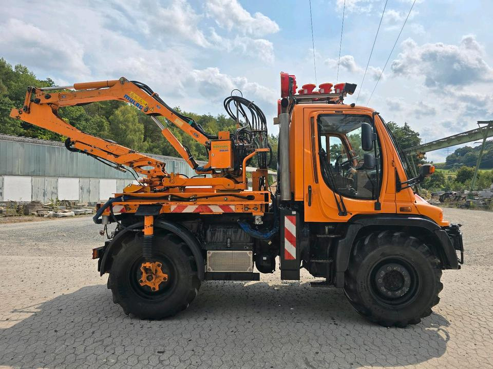 Unimog U400 6-Zylinder 2010 405/10 405/12 NKS-Z-UGN-43K Bluetec 5 Mercedes-Benz UGE UGN Mulag MHU 800 Mähausleger Böschungsmäher Böschungsmulcher Küpper-Weisser IMS Salzstreuer - 제설차량 : 사진 3 Unimog U400 6-Zylinder 2010 405/10 405/12 NKS-Z-UGN-43K Bluetec 5 Mercedes-Benz UGE UGN Mulag MHU 800 Mähausleger Böschungsmäher Böschungsmulcher Küpper-Weisser IMS Salzstreuer - 제설차량 : 사진 3