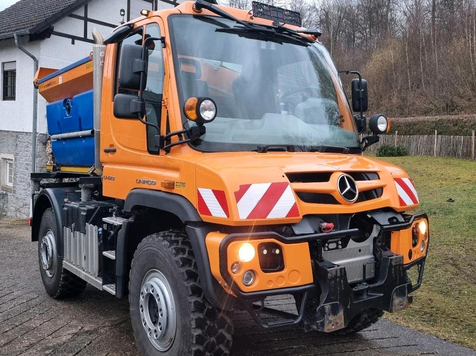 Zu vermieten Unimog 405 U423 Winterdienst Schmidt Salzstreuer 423 429 430 Mercedes Benz 318 527 Vermietung - 제설차량 : 사진 1 Zu vermieten Unimog 405 U423 Winterdienst Schmidt Salzstreuer 423 429 430 Mercedes Benz 318 527 Vermietung - 제설차량 : 사진 1