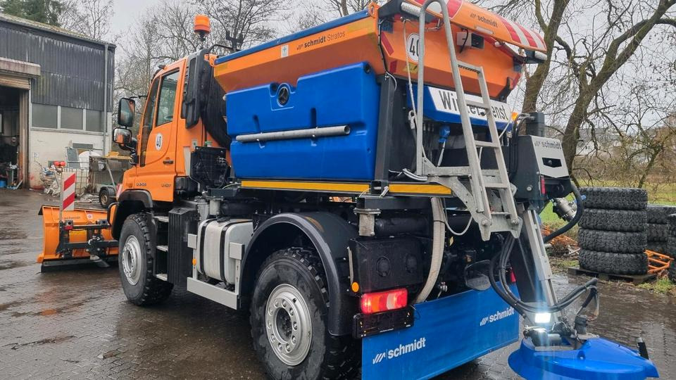 Zu vermieten Unimog 405 U427 Winterdienst Schmidt Salzstreuer 423 429 430 Mercedes Benz 318 527 Vermietung - 제설차량 : 사진 2 Zu vermieten Unimog 405 U427 Winterdienst Schmidt Salzstreuer 423 429 430 Mercedes Benz 318 527 Vermietung - 제설차량 : 사진 2