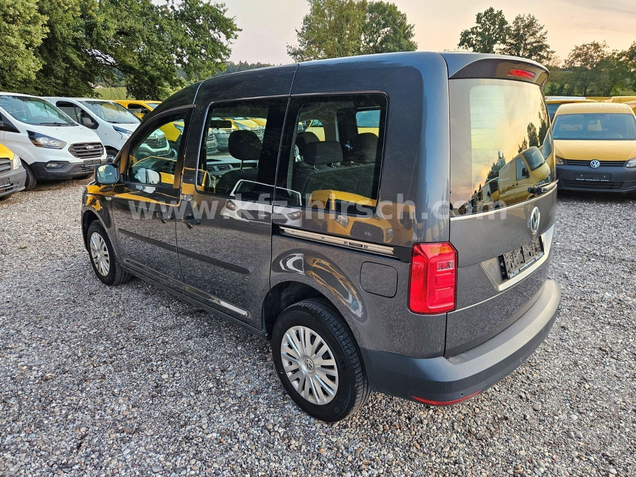 Volkswagen Caddy Temp*Sitzhzg*Navi*Blueth*2xSchiebetüre*1Hd - 승합차 : 사진 5 Volkswagen Caddy Temp*Sitzhzg*Navi*Blueth*2xSchiebetüre*1Hd - 승합차 : 사진 5