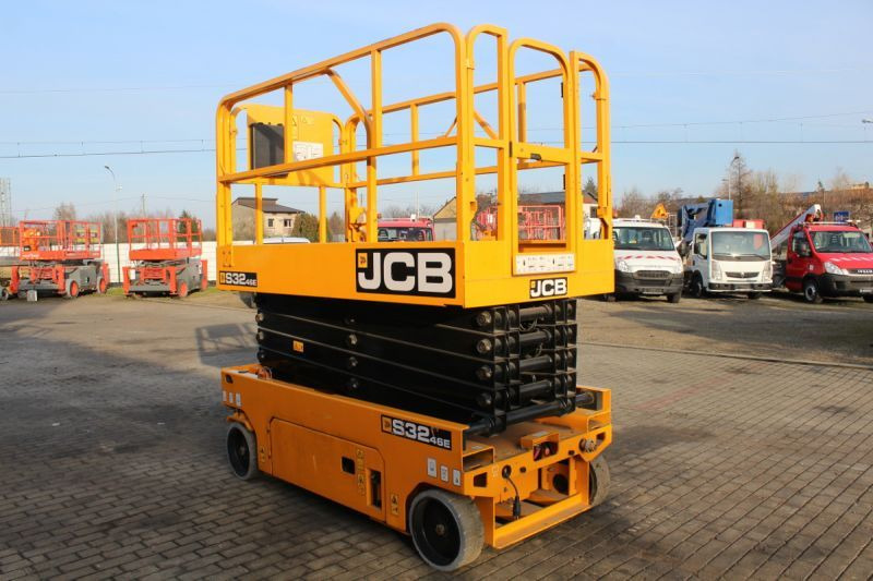 Podnośnik nożycowy elektryczny 12 m JCB S3246E - 시저 리프트 : 사진 2 Podnośnik nożycowy elektryczny 12 m JCB S3246E - 시저 리프트 : 사진 2