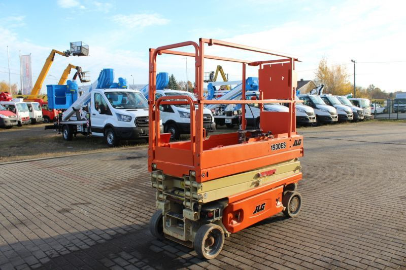 Podnośnik nożycowy elektryczny 8 m JLG 1930 ES - 시저 리프트 : 사진 3 Podnośnik nożycowy elektryczny 8 m JLG 1930 ES - 시저 리프트 : 사진 3