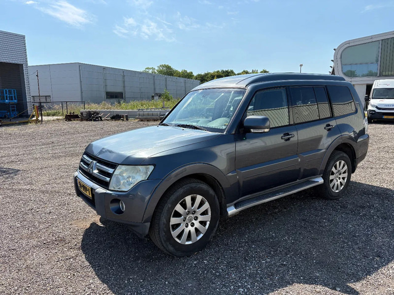 Mitsubishi Pajero PAJERO 3.2 DID AT LWB HRV PAJERO PAJERO 3.2 DID AT LWB HRV / 4x4 / - 차량 : 사진 1 Mitsubishi Pajero PAJERO 3.2 DID AT LWB HRV PAJERO PAJERO 3.2 DID AT LWB HRV / 4x4 / - 차량 : 사진 1
