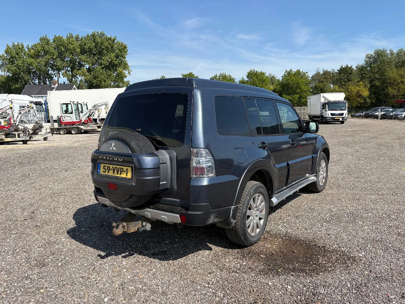 Mitsubishi Pajero PAJERO 3.2 DID AT LWB HRV PAJERO PAJERO 3.2 DID AT LWB HRV / 4x4 / - 차량 : 사진 3 Mitsubishi Pajero PAJERO 3.2 DID AT LWB HRV PAJERO PAJERO 3.2 DID AT LWB HRV / 4x4 / - 차량 : 사진 3