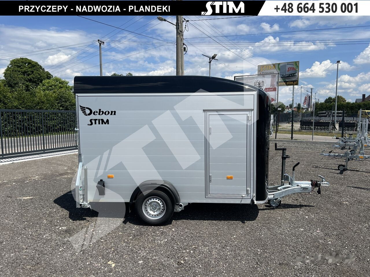 Cheval Liberté C300 - 밀폐형 박스 트레일러 : 사진 2 Cheval Liberté C300 - 밀폐형 박스 트레일러 : 사진 2