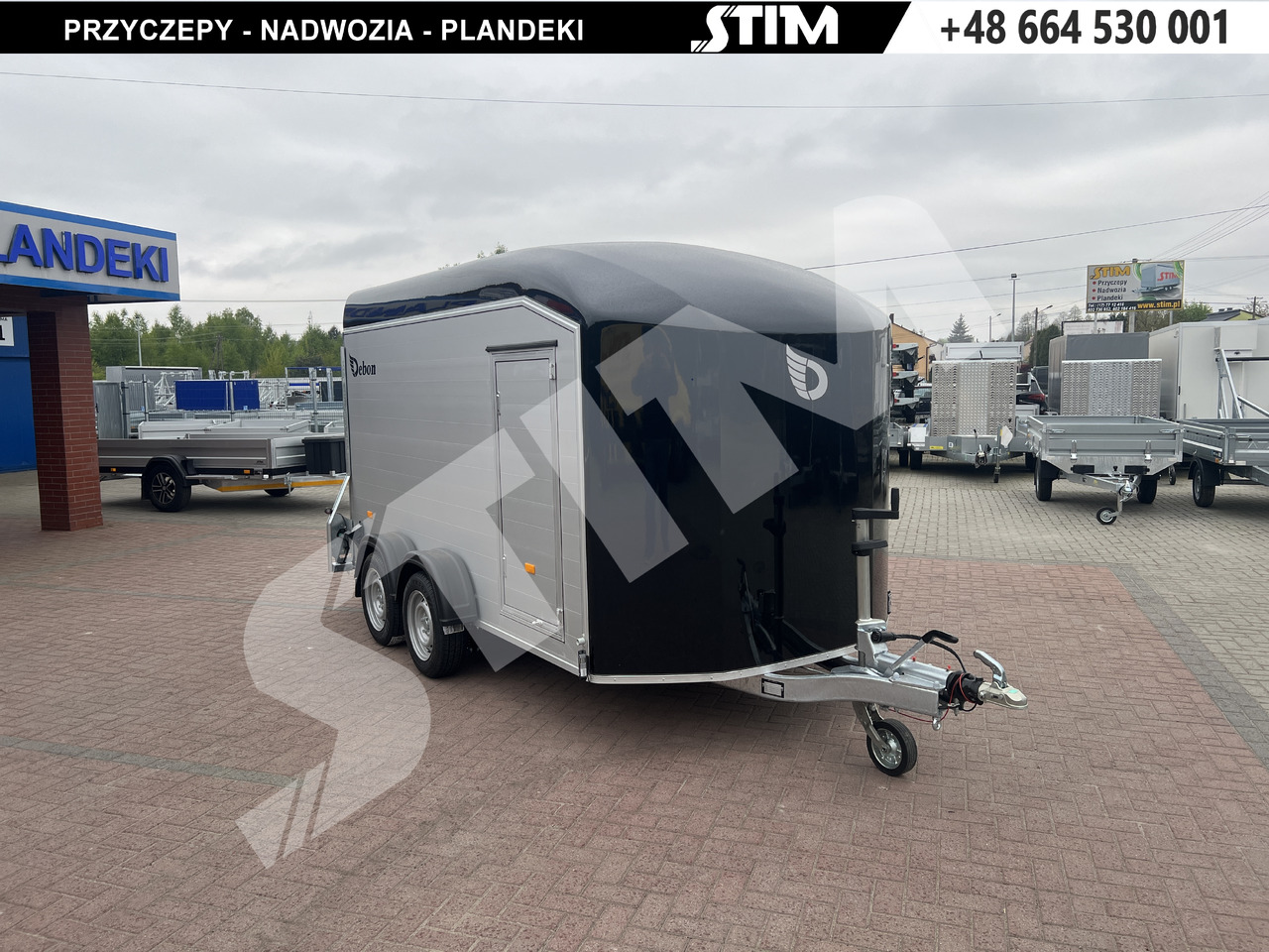 Cheval Liberté C700 - 밀폐형 박스 트레일러 : 사진 1 Cheval Liberté C700 - 밀폐형 박스 트레일러 : 사진 1