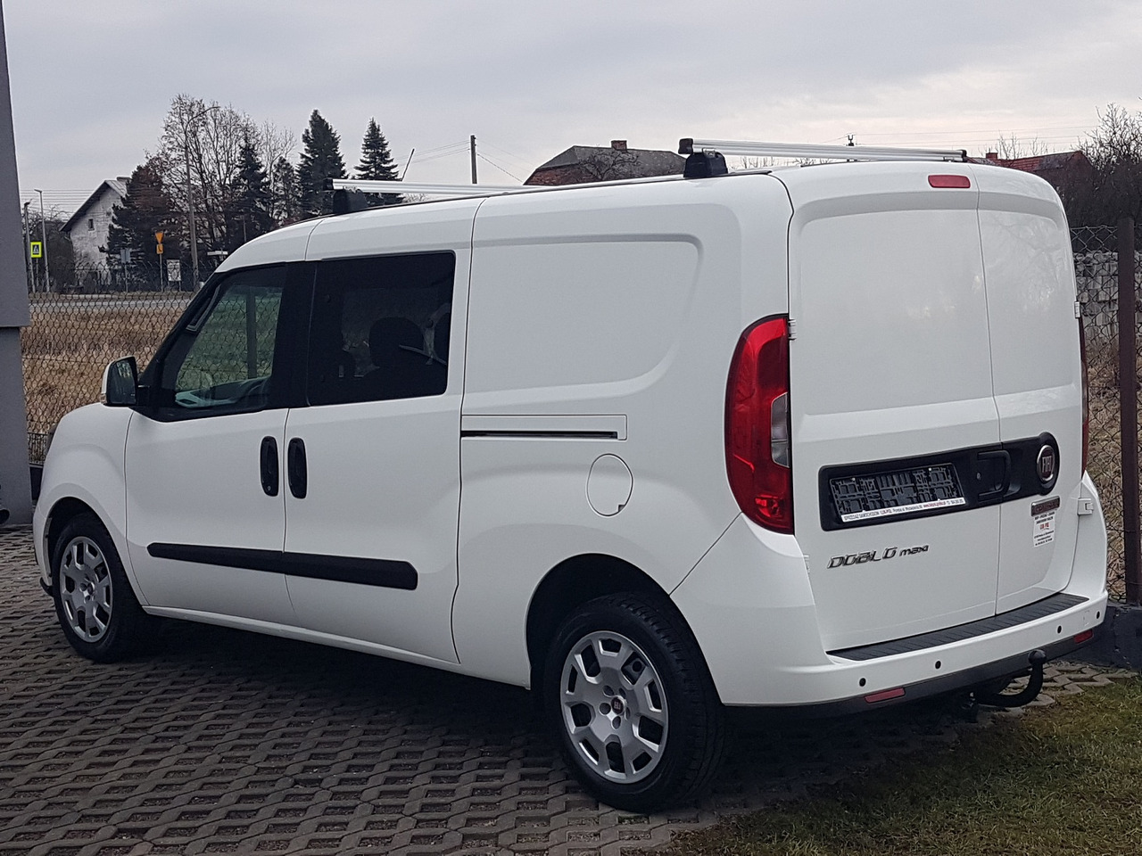 FIAT FIAT DOBLO DŁUGI 1,6 16V DIESEL EURO-6CH MULTIJET DOBLO DŁUGI 1,6 16V DIESEL EURO-6CH MULTIJET 105 KM 6-BIEGÓW MANUAL MAXI WERSJA 5 – OSÓB - 밴, 콤비 밴 : 사진 3 FIAT FIAT DOBLO DŁUGI 1,6 16V DIESEL EURO-6CH MULTIJET DOBLO DŁUGI 1,6 16V DIESEL EURO-6CH MULTIJET 105 KM 6-BIEGÓW MANUAL MAXI WERSJA 5 – OSÓB - 밴, 콤비 밴 : 사진 3