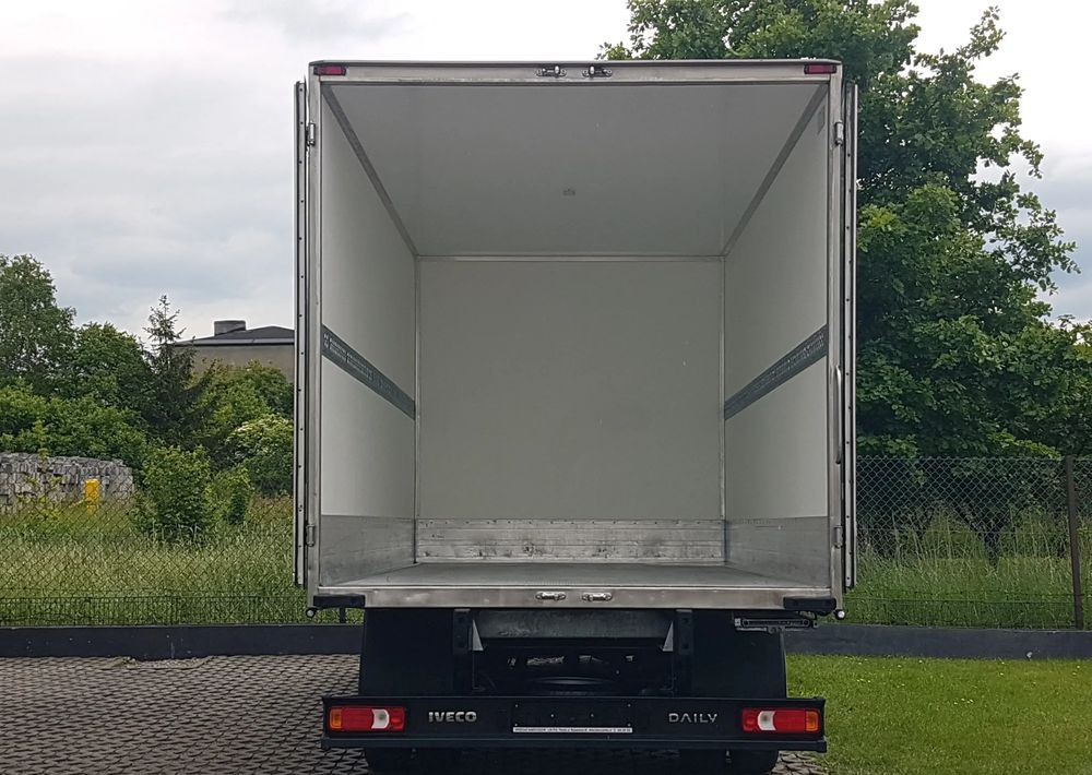 Iveco 72-180 DAILY 8EP KONTENER IZOTERMA 4,16x2,10x2,09 DMC 7200 KG KLIMATRONIK TEMPOMAT KRAJOWY - 박스 트럭 : 사진 5 Iveco 72-180 DAILY 8EP KONTENER IZOTERMA 4,16x2,10x2,09 DMC 7200 KG KLIMATRONIK TEMPOMAT KRAJOWY - 박스 트럭 : 사진 5