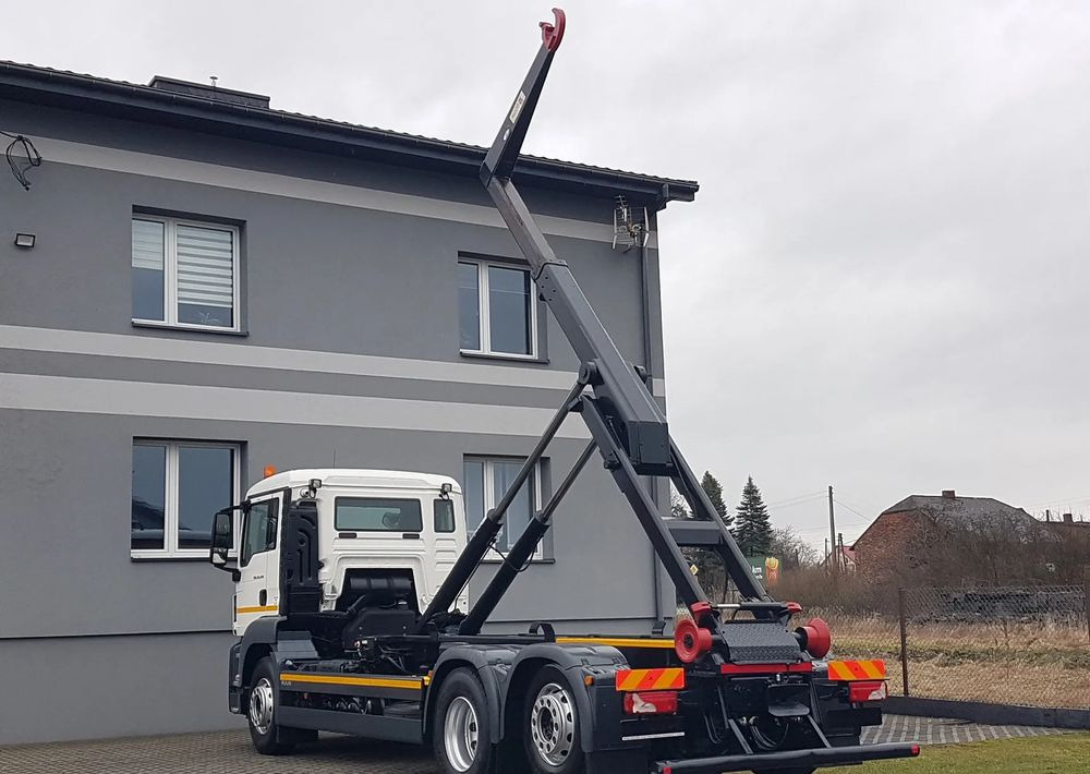 MAN TGS 26.420 E6 HAKOWIEC HS20 6x2 3-OSIE KLIMA - 후크 리프트 트럭 : 사진 3 MAN TGS 26.420 E6 HAKOWIEC HS20 6x2 3-OSIE KLIMA - 후크 리프트 트럭 : 사진 3
