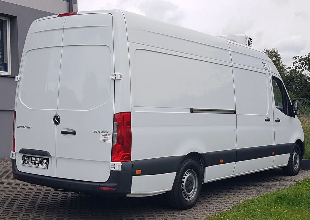 Mercedes-Benz SPRINTER MAXI CHŁODNIA AGREGAT GRZANIE IZOTERMA KLIMA ZASILANIE Z SILNIKA + ELEKTRYCZNE - 냉동 밴 : 사진 4 Mercedes-Benz SPRINTER MAXI CHŁODNIA AGREGAT GRZANIE IZOTERMA KLIMA ZASILANIE Z SILNIKA + ELEKTRYCZNE - 냉동 밴 : 사진 4