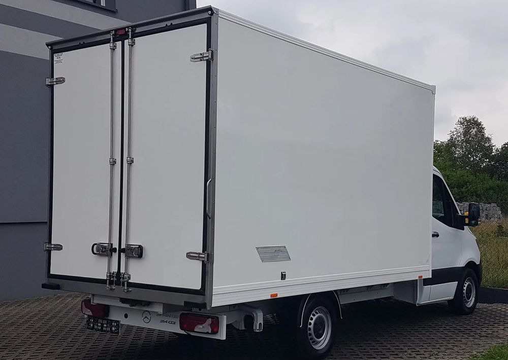 Mercedes-Benz Sprinter KONTENER 8EP 4,11x2,15x2,30 KLIMA 314 CDI MANUAL KRAJOWY - 박스 밴 : 사진 4 Mercedes-Benz Sprinter KONTENER 8EP 4,11x2,15x2,30 KLIMA 314 CDI MANUAL KRAJOWY - 박스 밴 : 사진 4