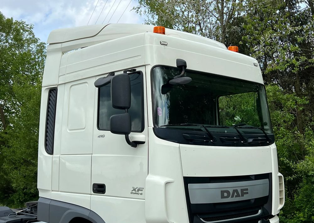 DAF *DAF XF 106 410 Euro 6 RETARDER KLIMA SPROWADZONY SUPER STAN CIĄGNIK SIODŁOWY - 트랙터 유닛 : 사진 4 DAF *DAF XF 106 410 Euro 6 RETARDER KLIMA SPROWADZONY SUPER STAN CIĄGNIK SIODŁOWY - 트랙터 유닛 : 사진 4