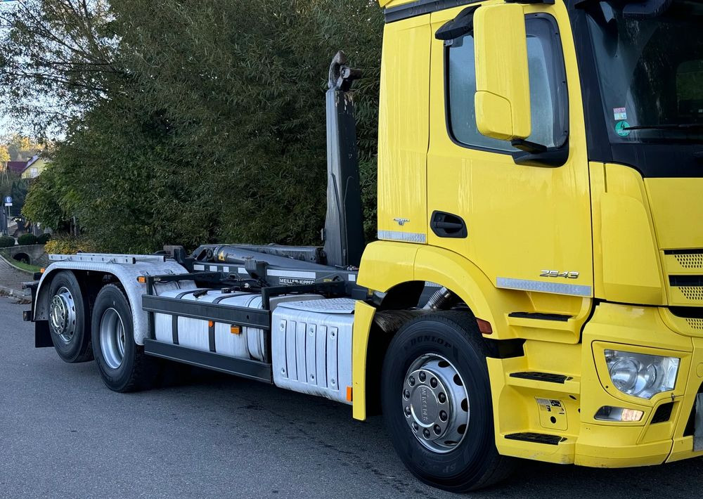Mercedes-Benz * Hakowiec * Mercedes Antos 2543 * Sprowadzony * Stan Perfekcyjny - 후크 리프트 트럭 : 사진 5 Mercedes-Benz * Hakowiec * Mercedes Antos 2543 * Sprowadzony * Stan Perfekcyjny - 후크 리프트 트럭 : 사진 5