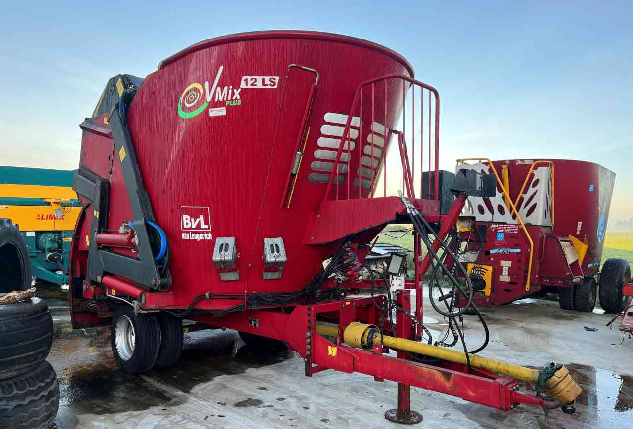 BVL V-Mix 12 LS Voermengwagen Voermachines - 목초 믹서 : 사진 1 BVL V-Mix 12 LS Voermengwagen Voermachines - 목초 믹서 : 사진 1