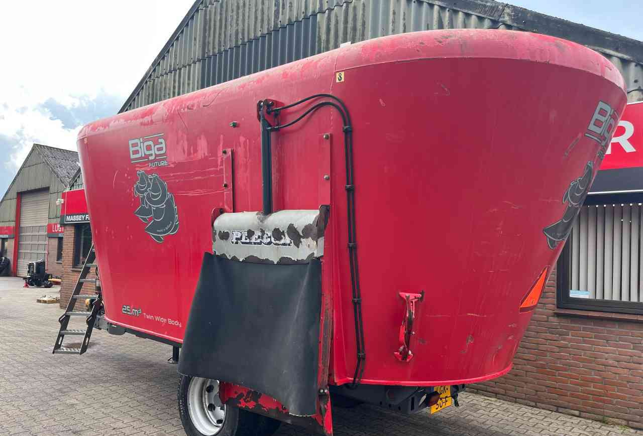 Peecon VME 250 Voermengwagen voermachines - 목초 믹서 : 사진 5 Peecon VME 250 Voermengwagen voermachines - 목초 믹서 : 사진 5