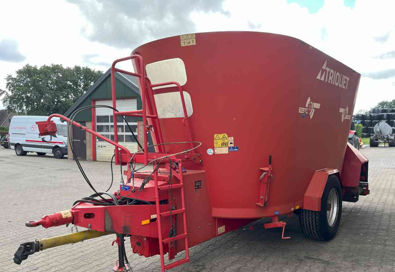 Trioliet Solomix 2-1800 Voermengwagen voermachines - 목초 믹서 : 사진 3 Trioliet Solomix 2-1800 Voermengwagen voermachines - 목초 믹서 : 사진 3