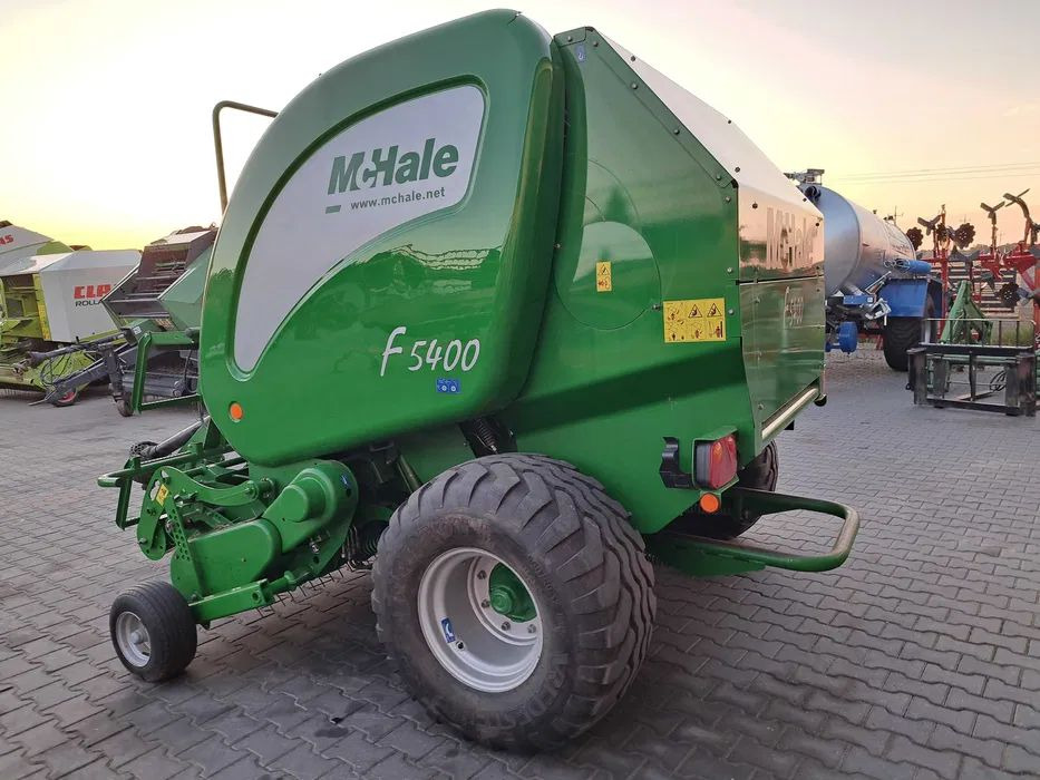Mchale 5400C - 원형 베일러 : 사진 4 Mchale 5400C - 원형 베일러 : 사진 4