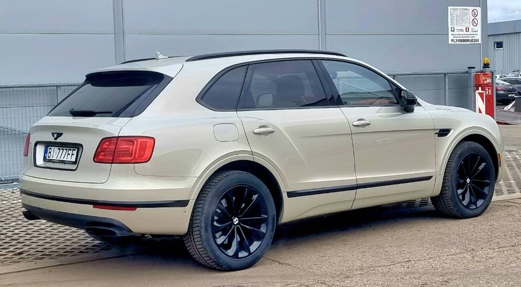 Bentley BENTAYGA 6.0 W12 - 차량 : 사진 5 Bentley BENTAYGA 6.0 W12 - 차량 : 사진 5