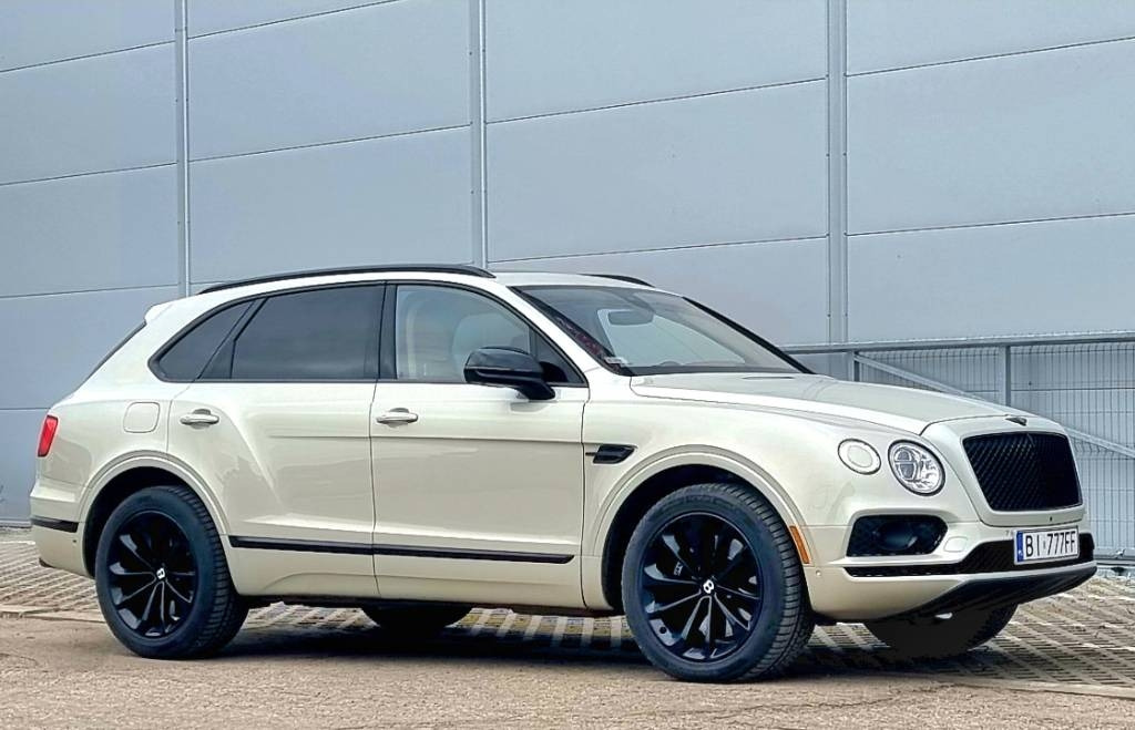 Bentley BENTAYGA 6.0 W12 - 차량 : 사진 3 Bentley BENTAYGA 6.0 W12 - 차량 : 사진 3