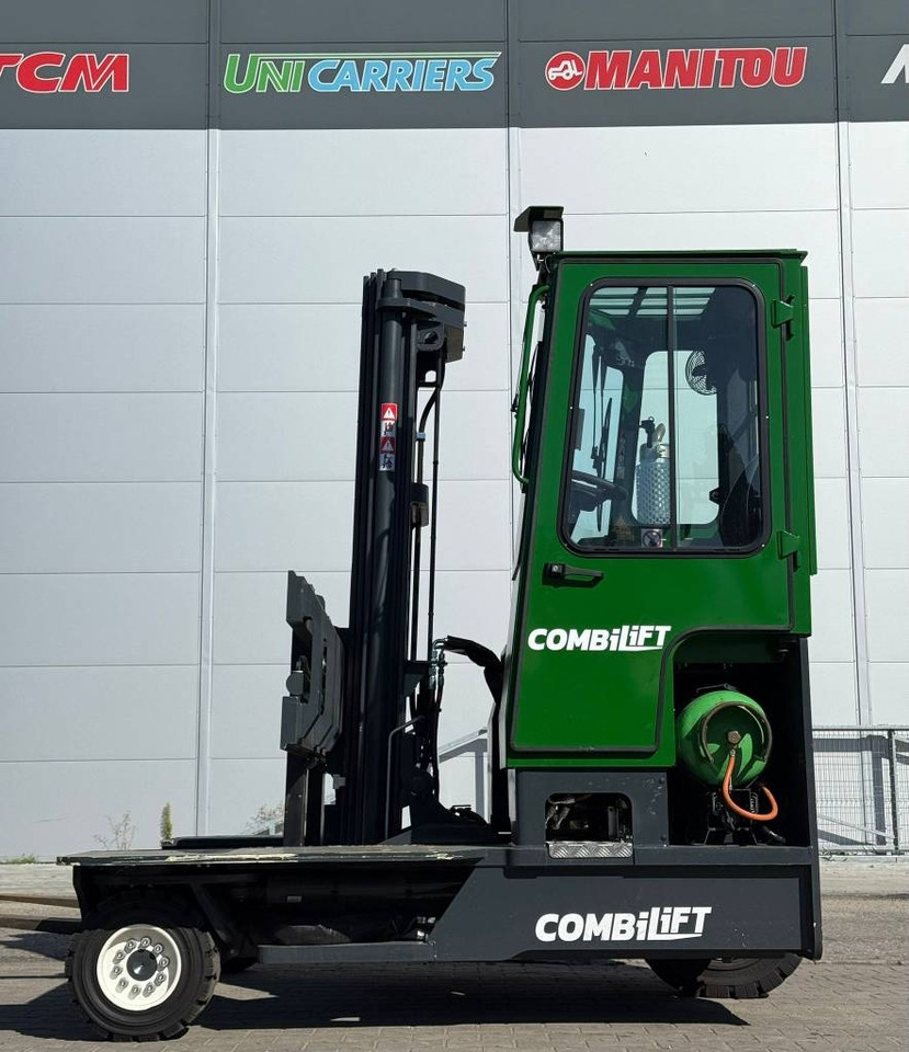 Combilift C 4000 LPG - 4방향 리치 트럭 : 사진 4 Combilift C 4000 LPG - 4방향 리치 트럭 : 사진 4
