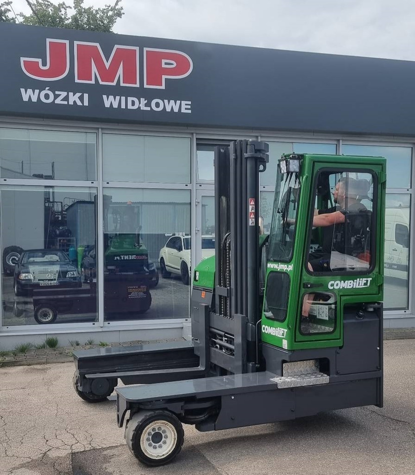 Combilift C 4000 MK4 DIESEL - 4방향 리치 트럭 : 사진 1 Combilift C 4000 MK4 DIESEL - 4방향 리치 트럭 : 사진 1