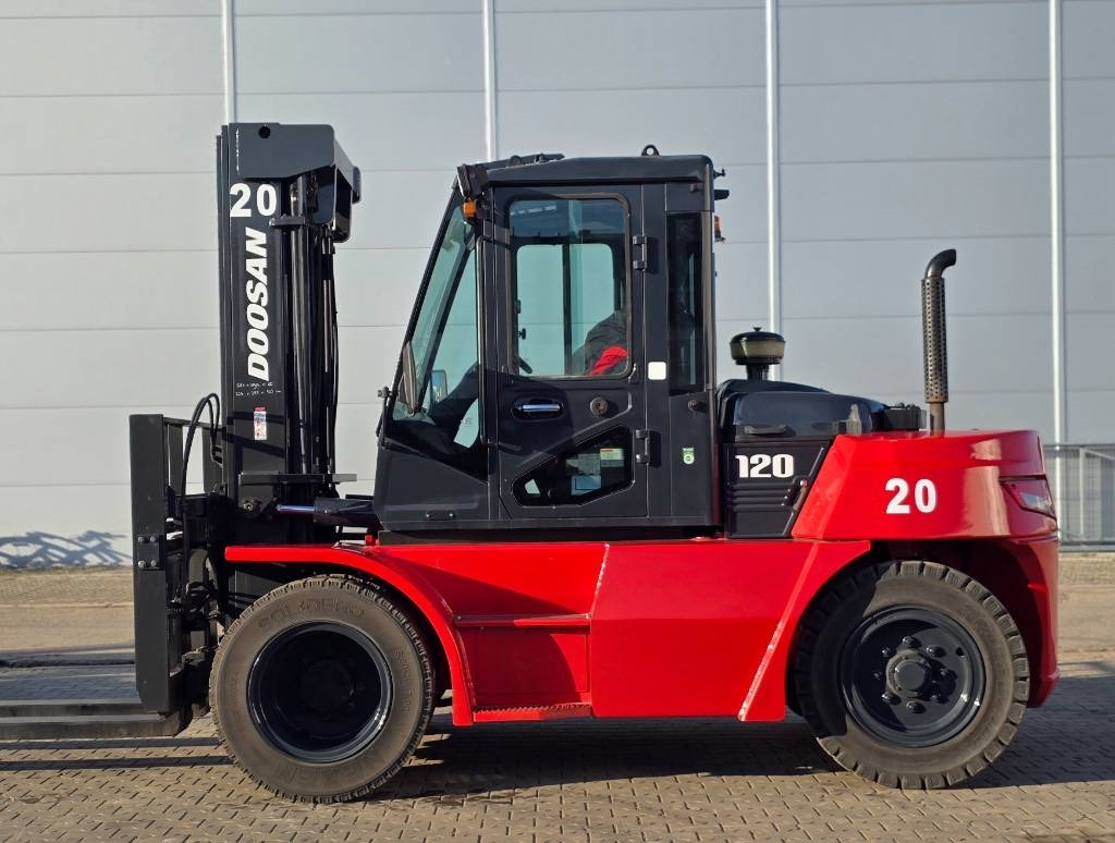 Doosan D90/120 S-7 - 디젤 지게차 : 사진 2 Doosan D90/120 S-7 - 디젤 지게차 : 사진 2