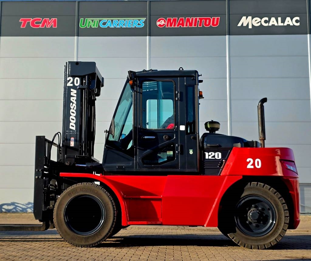 Doosan D90/120 S-7 - 디젤 지게차 : 사진 3 Doosan D90/120 S-7 - 디젤 지게차 : 사진 3
