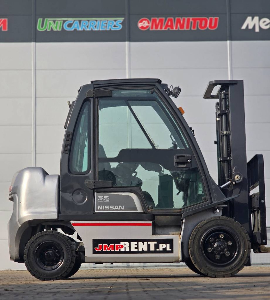 Nissan FGD02 A 32 Q - LPG 지게차 : 사진 2 Nissan FGD02 A 32 Q - LPG 지게차 : 사진 2