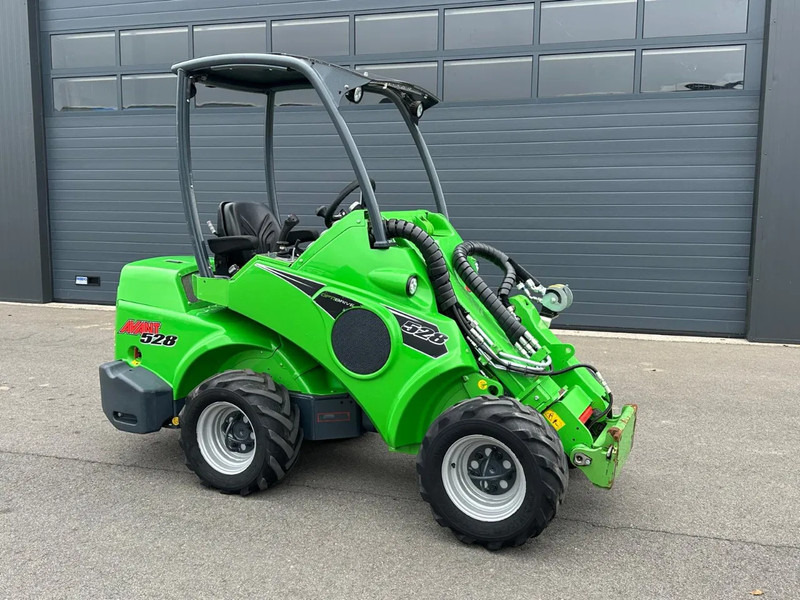 Avant 528 mini-shovel - 소형 트랙 로더 : 사진 1 Avant 528 mini-shovel - 소형 트랙 로더 : 사진 1